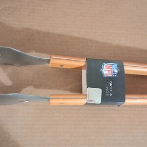 NFL Grilla Tongs with Wooden Handles Featuring NY Giants